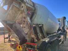 Mercedes-Benz Arocs 3240 Concrete Mixer 