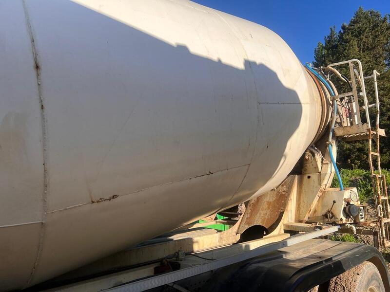 Mercedes-Benz 3240 Concrete Mixer