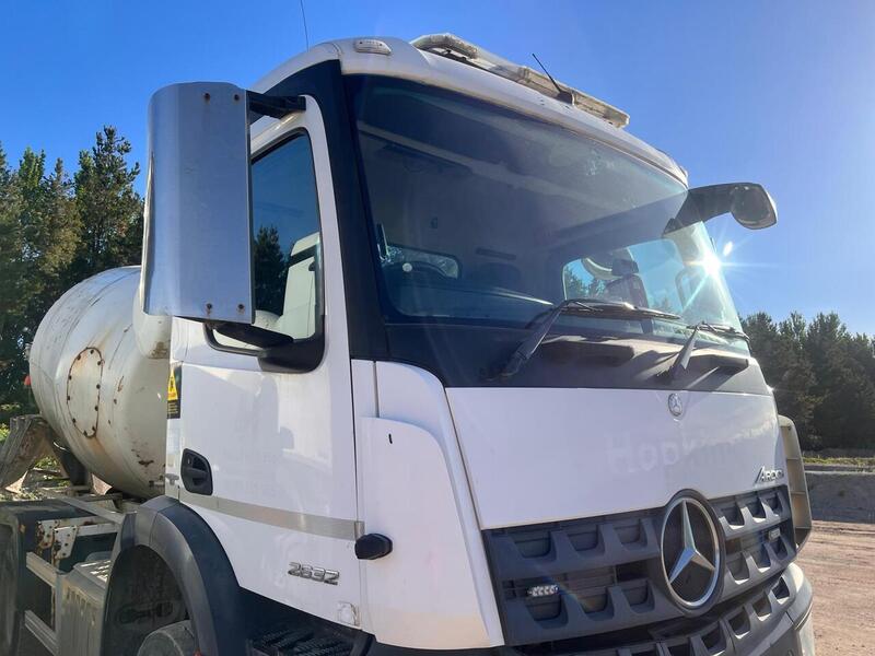 Mercedes-Benz 2632 Concrete Mixer