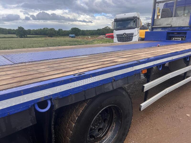Volvo 320HP 26 Ton Beavertail