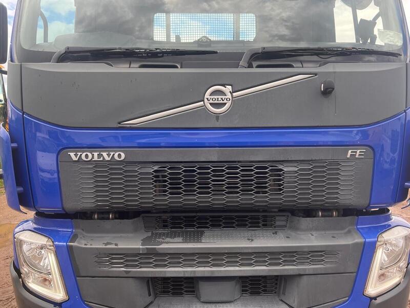 Volvo 320HP 26 Ton Beavertail
