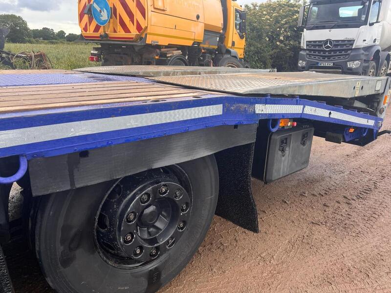 Volvo 320HP 26 Ton Beavertail