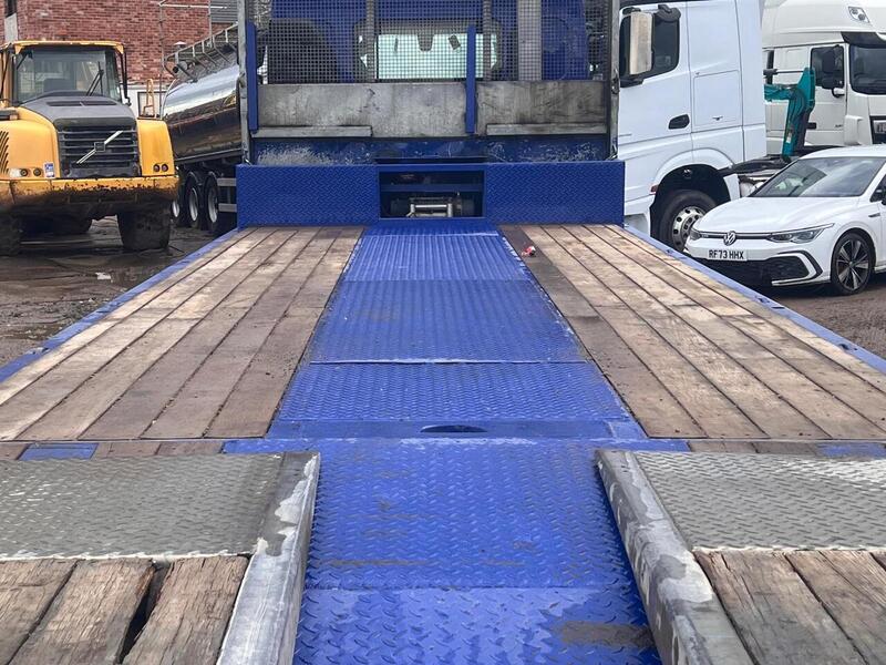 Volvo 320HP 26 Ton Beavertail