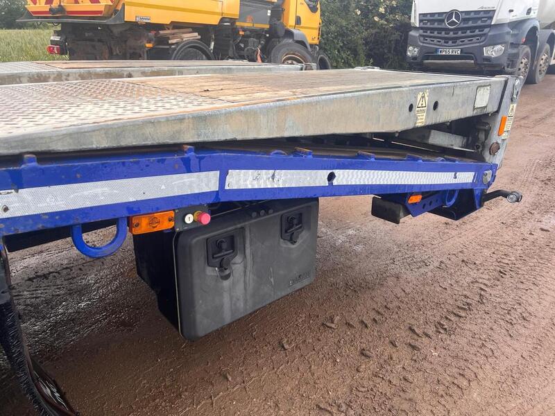 Volvo 320HP 26 Ton Beavertail