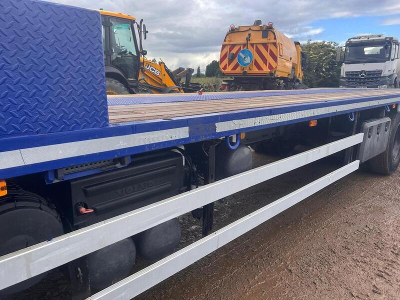 Volvo 320HP 26 Ton Beavertail