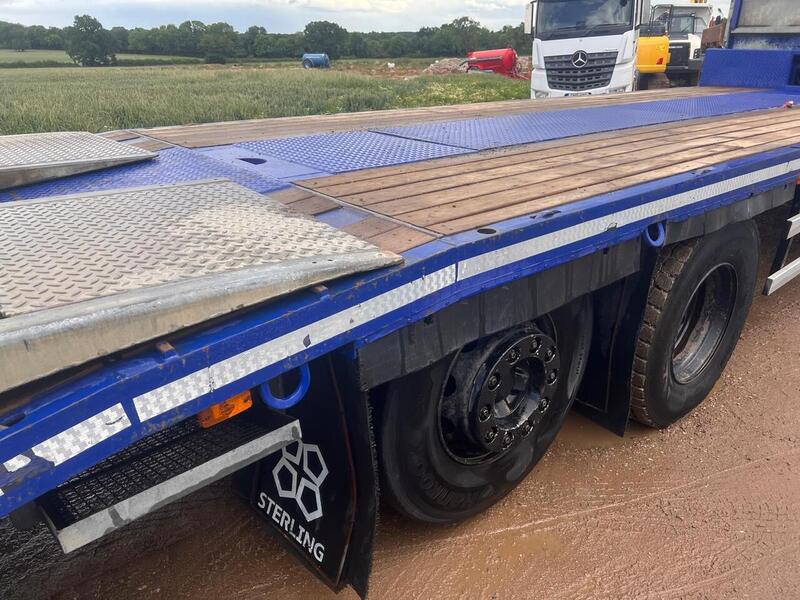 Volvo 320HP 26 Ton Beavertail