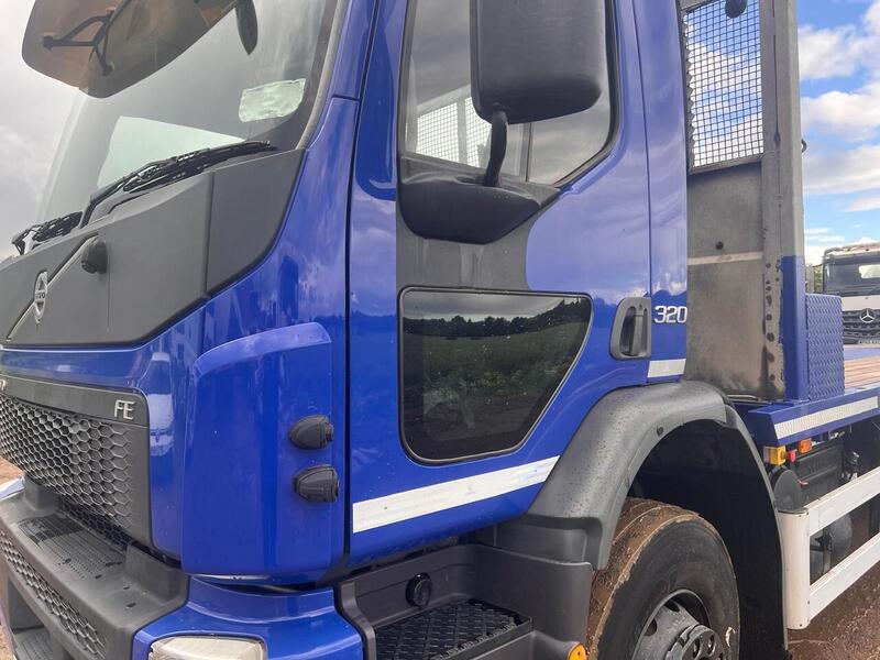 Volvo 320HP 26 Ton Beavertail