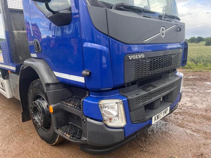 Volvo 320HP 26 Ton Beavertail