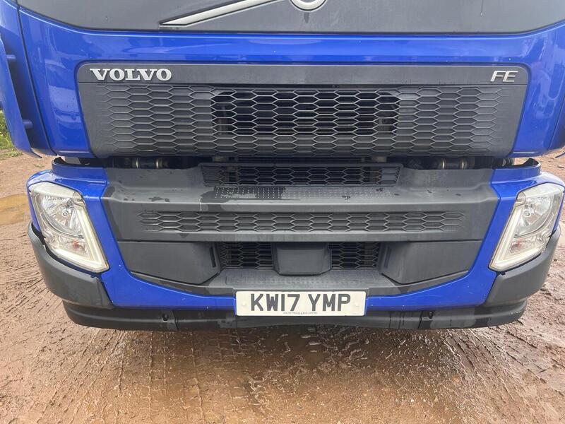 Volvo 320HP 26 Ton Beavertail