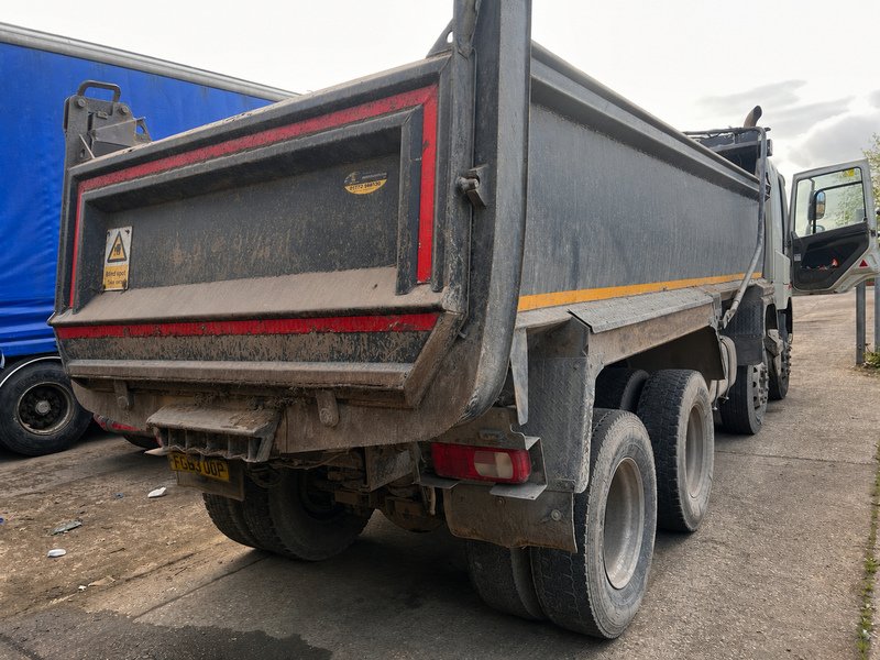 DAF 410 Tipper Fitted with Crane & Grab