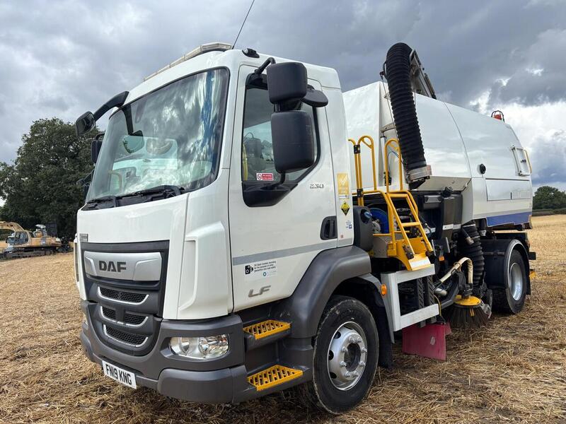 DAF 230 FA Road Sweepers