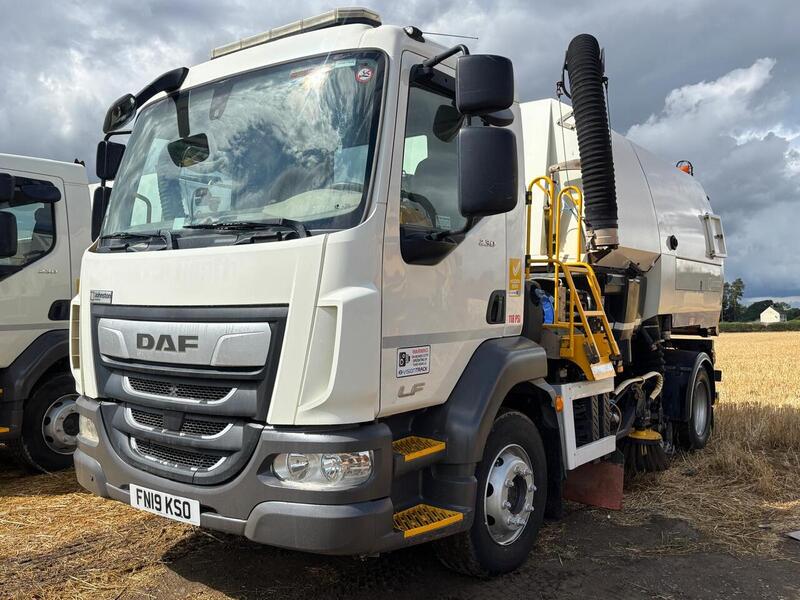 DAF 230 FA Road Sweepers