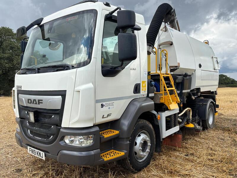DAF 230 FA Road Sweepers
