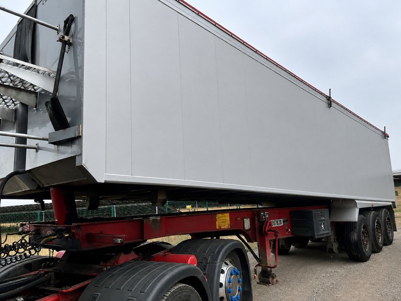Fruehauf Tipping Trailer