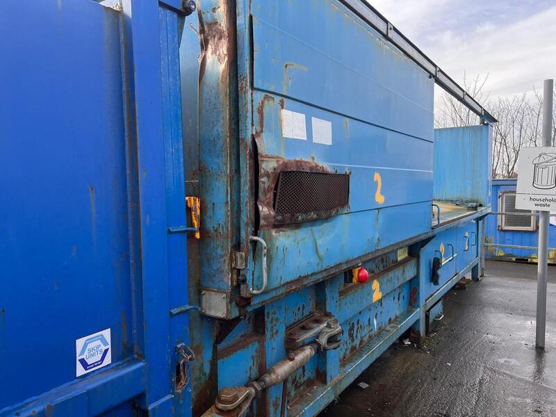 Compoman Ex Council  Skip Compactor 