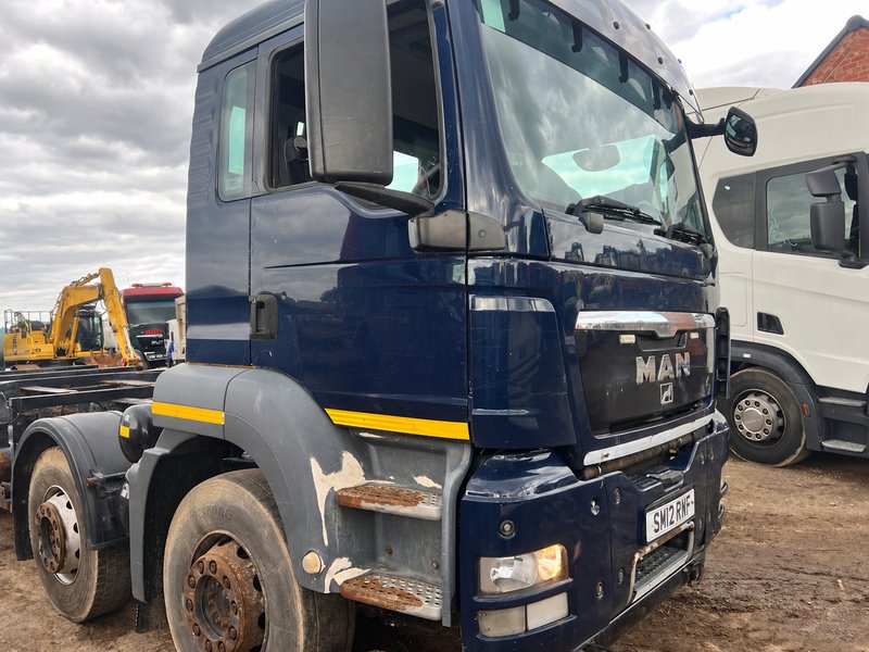MAN 32.360 Chassis Cab