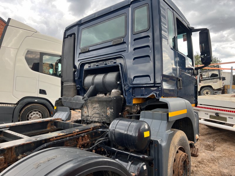 MAN 32.360 Chassis Cab