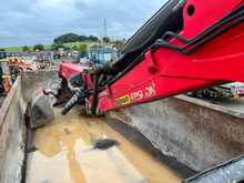 Mercedes-Benz 3240 Tipper with Palfinger Grab 