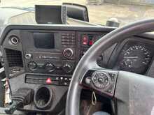 Mercedes-Benz 3240 Tipper With Palfinger Grab 