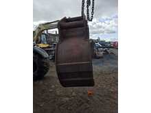 Selection of Digging Buckets to fit 20-24 ton Excavators  