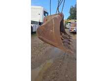 Selection of Digging Buckets to fit 20-24 ton Excavators  