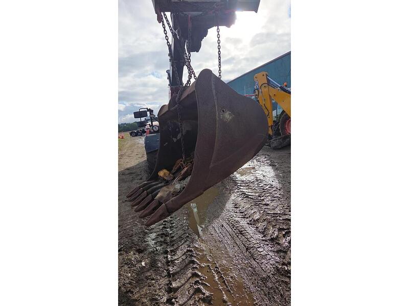 Selection of Digging Buckets Attachments 