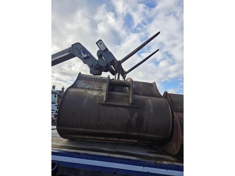 Selection of Digging Buckets Attachments 