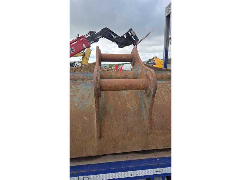 Selection of Digging Buckets Attachments 