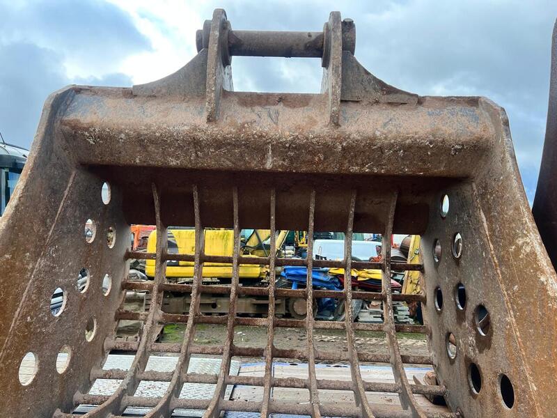 Selection of Digging Buckets Attachments 