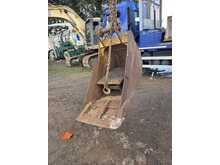 Selection of Digging Buckets to fit 20-24 ton Excavators  