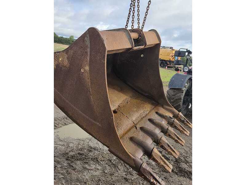 Selection of Digging Buckets Attachments 