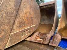 Selection of Digging Buckets to fit 20-24 ton Excavators  
