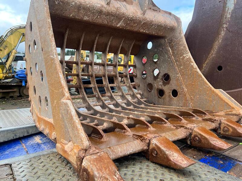 Selection of Digging Buckets Attachments 