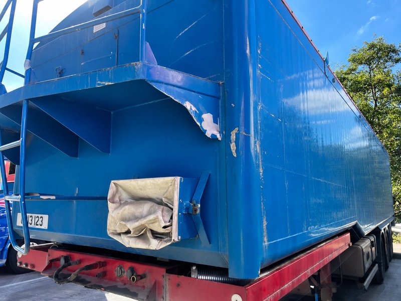 Muldoon Tipping Trailer