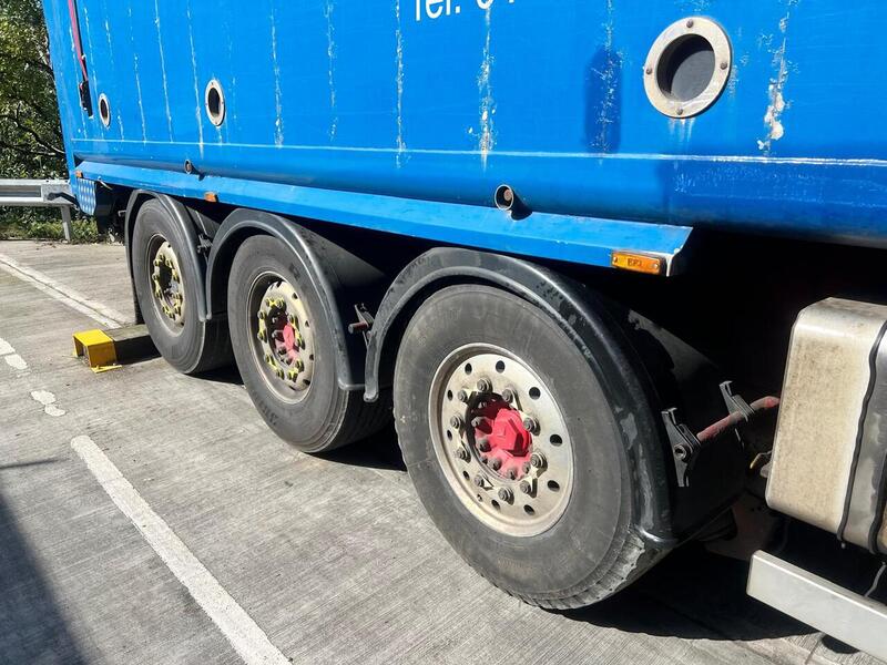 Muldoon Tipping Trailer