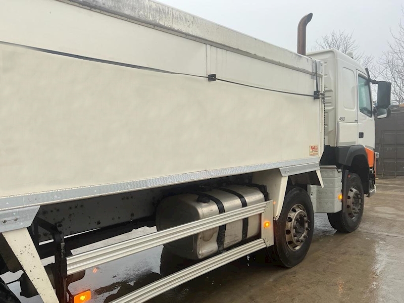 Volvo 450 Euro 6 Insulated Tipper