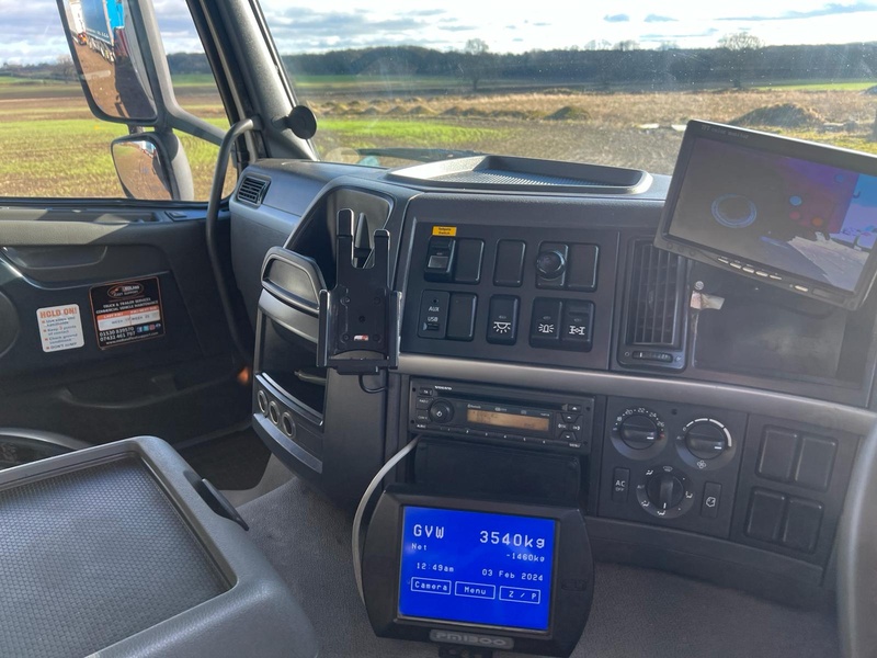 Volvo 420 13 Litre 8x4 Steel Body Tipper