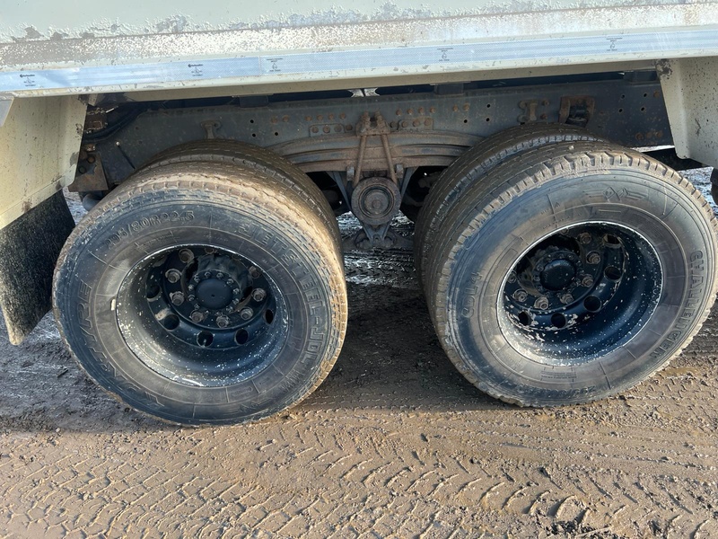 Volvo 420 13 Litre 8x4 Steel Body Tipper