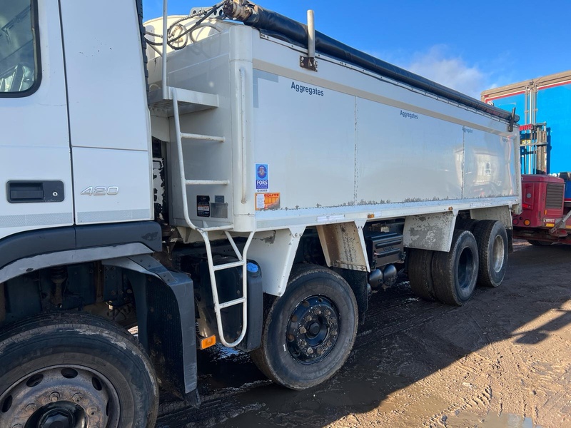Volvo 420 13 Litre 8x4 Steel Body Tipper
