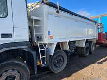 Volvo FM 420 13 Litre 8x4 Steel Body Tipper 