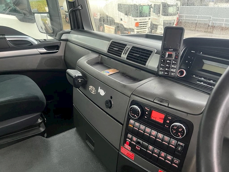 MAN 24.440 Full Pet Reg Tractor Unit