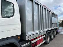 Scania P410 8x4 Tridem 5 Compartment Bulk Blower Tipper 