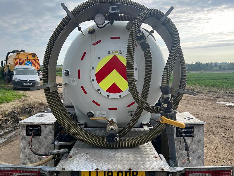 Isuzu 7.5 Ton Vacuum Tanker