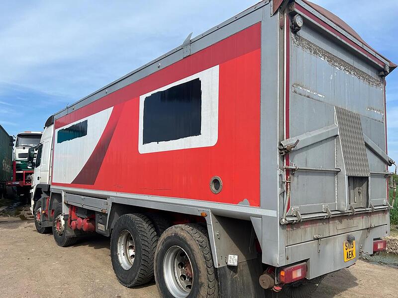 Volvo Globetrotter Bulk Blower Tipper