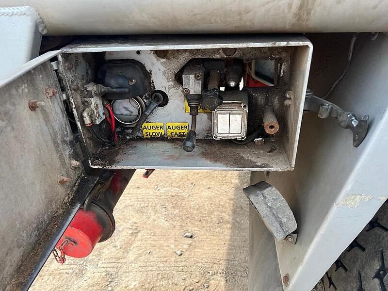 Volvo Globetrotter Bulk Blower Tipper