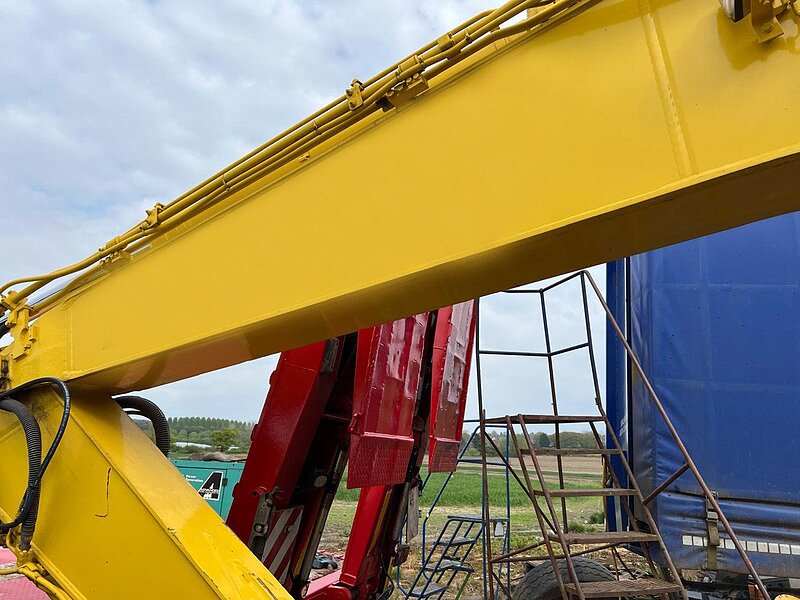 Komatsu Tracked Excavator