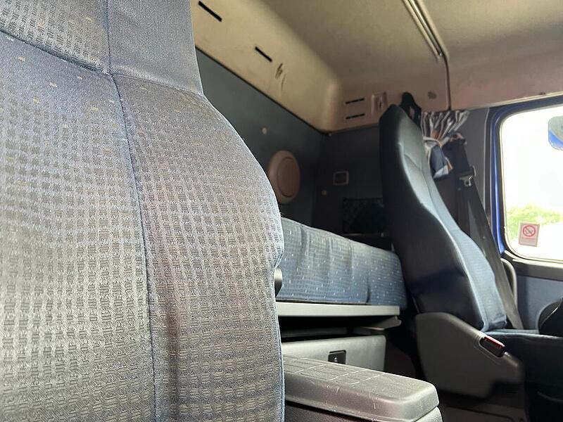 Volvo 430 Chassis Cab