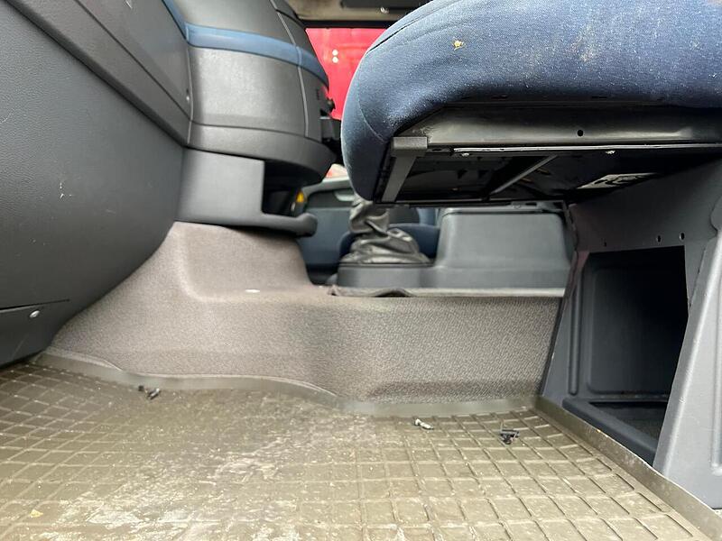 Volvo 430 Chassis Cab