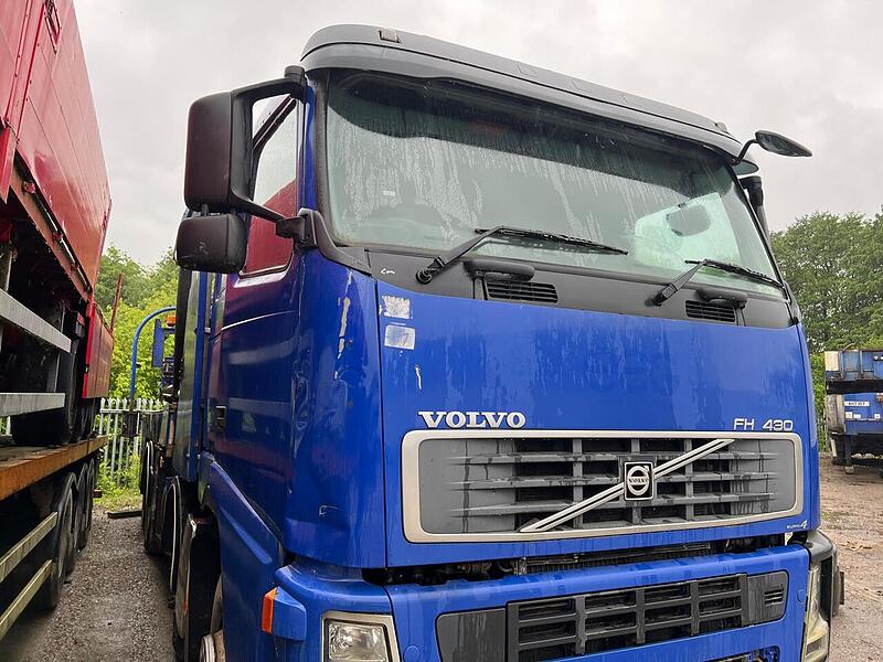 Volvo 430 Chassis Cab