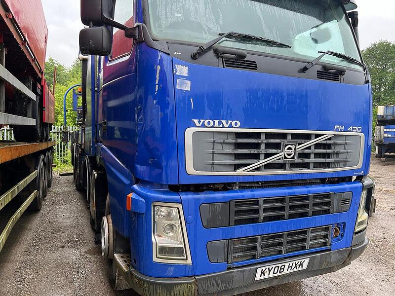 Volvo 430 Chassis Cab